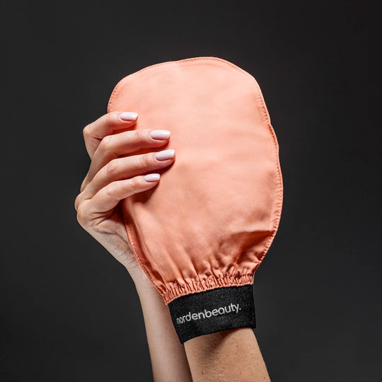 Original Exfoliating Glove close-up – Turkish silk texture